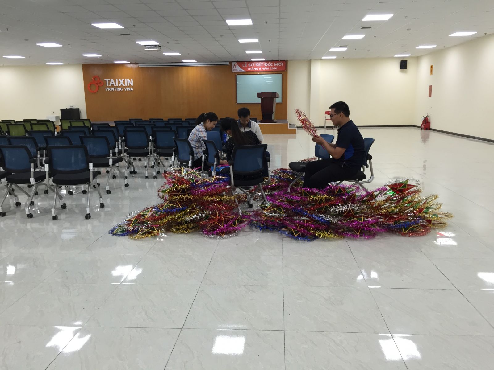Công tác chuẩn bị tổ chức trung thu cho các con của CBNV Taixin